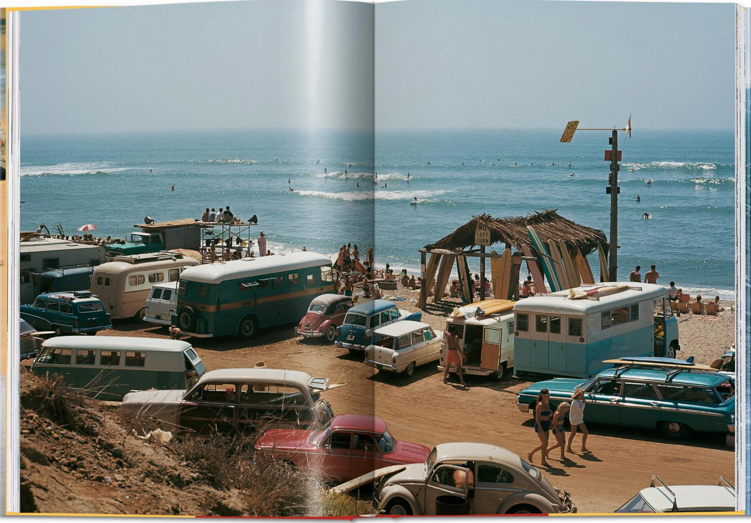 LeRoy Grannis. Surf Photography of the 1960s and 1970s (Sourcebook)