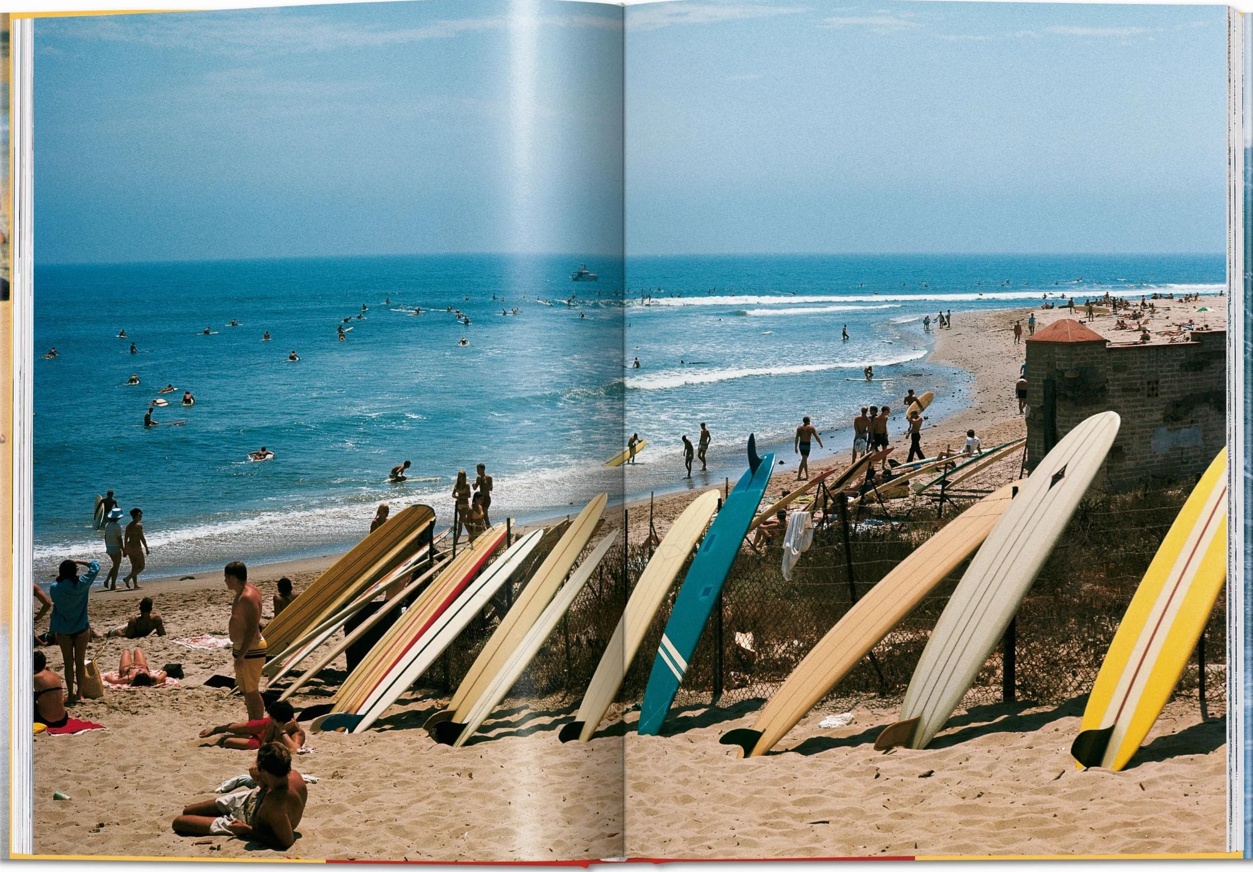 LeRoy Grannis. Surf Photography of the 1960s and 1970s (Sourcebook)