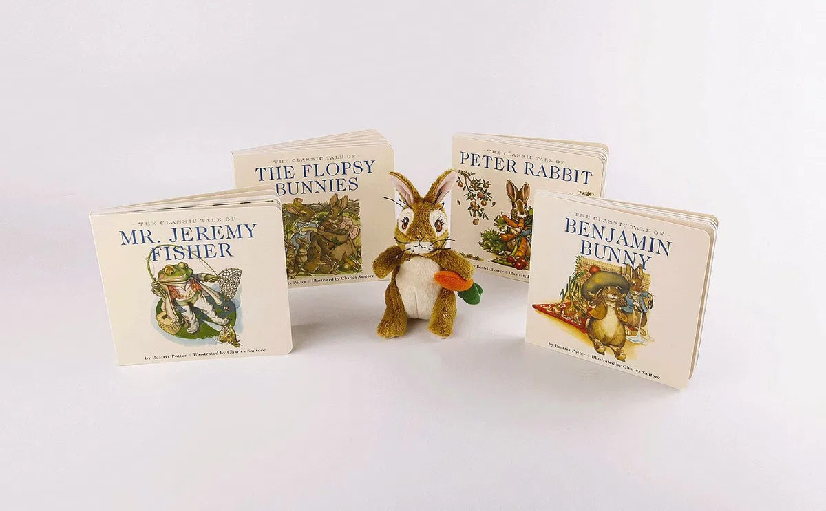 Peter Rabbit Deluxe Gift Set: 4 Classic Edition Board Books + Plush Stuffed Animal Bunny Toy: 1: The Classic Edition Board Book + Plush Stuffed Animal Toy Rabbit Gift Set