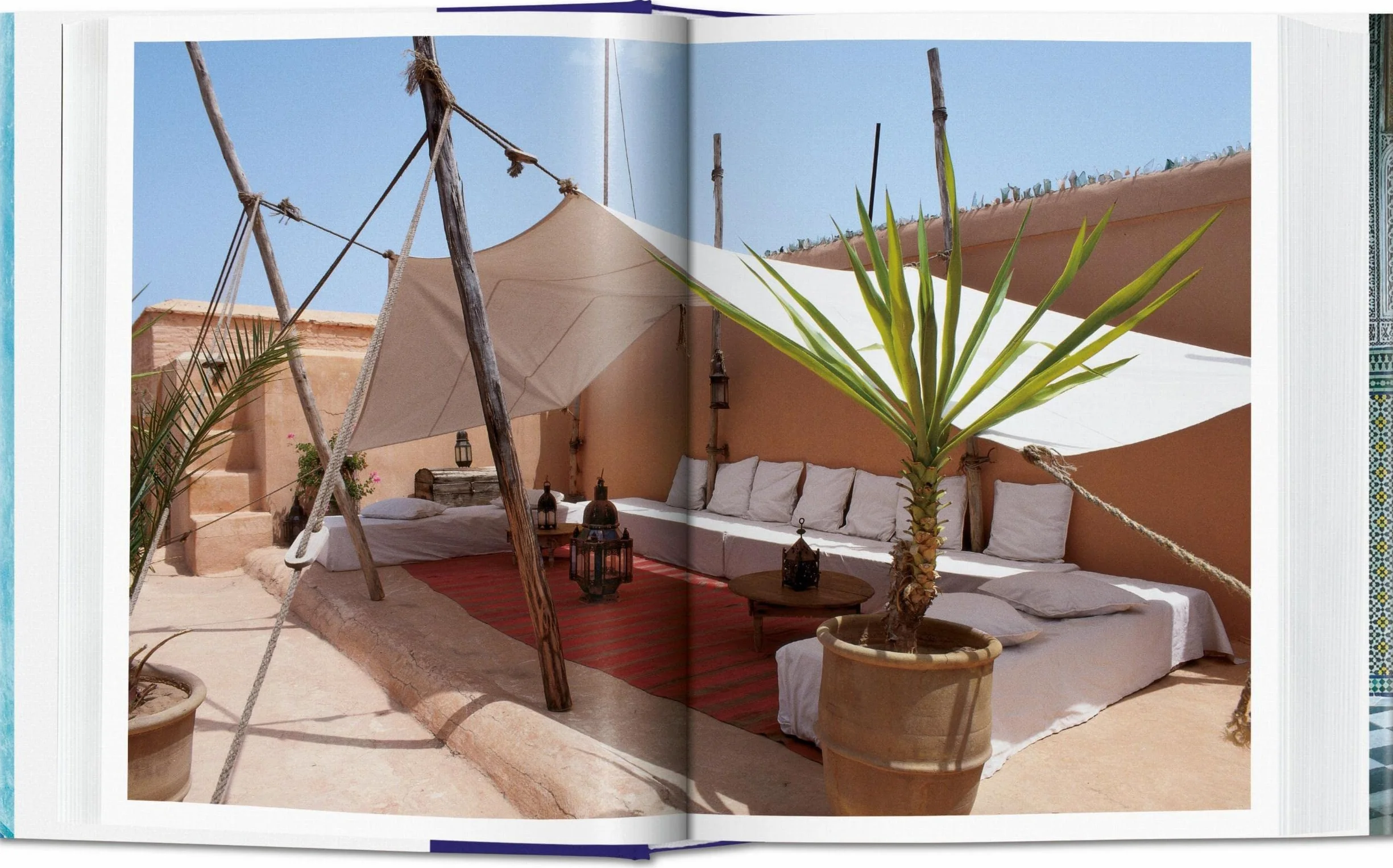 Living in Morocco: 40th Ed. (45th Edition)